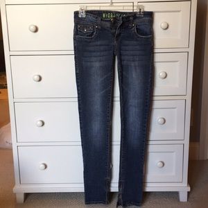 Skinny Jeans with Light Fading and Ankle Zippers